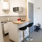 Le Petit Charmeur, Parking, Wifi, Gare Lägenhet Flers (Orne)