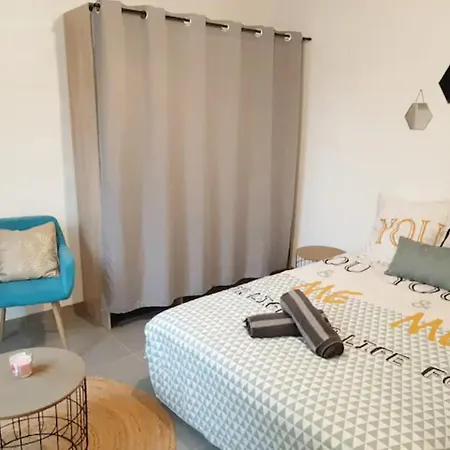 Le Petit Charmeur, Parking, Wifi, Gare Apartamento Flers (Orne)