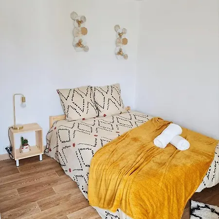 Le Petit Charmeur, Parking, Wifi, Gare