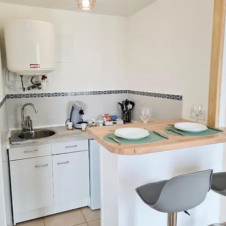 Le Petit Charmeur, Parking, Wifi, Gare Appartement