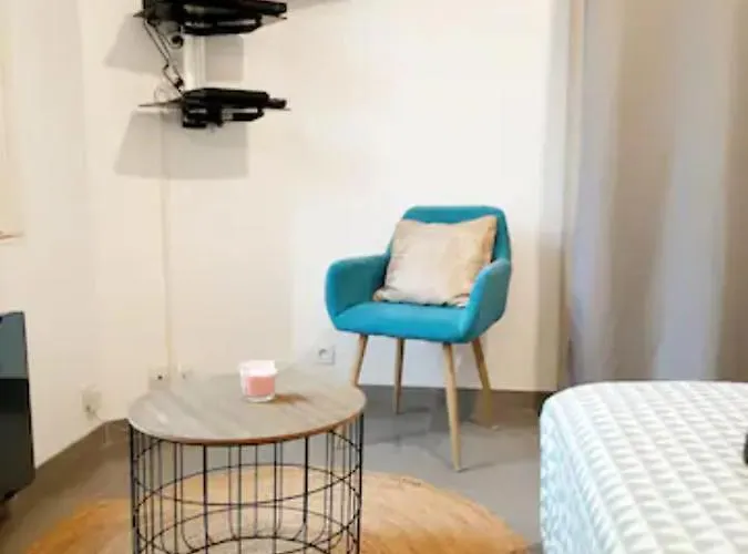 Appartamento Le Petit Charmeur, Parking, Wifi, Gare Flers (Orne)