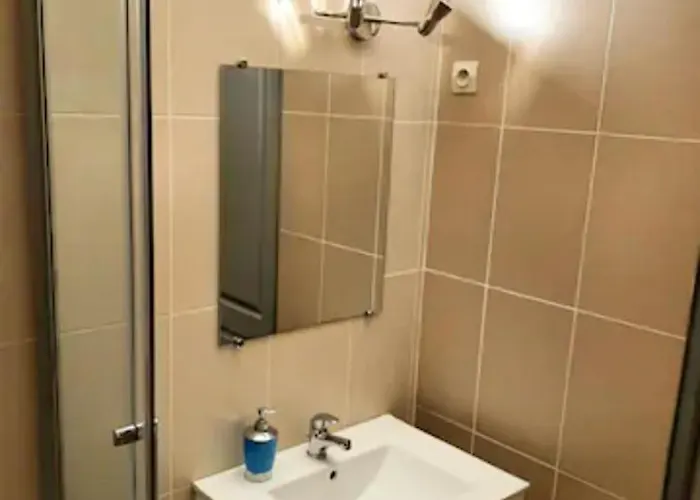 公寓 Le Petit Charmeur, Parking, Wifi, Gare