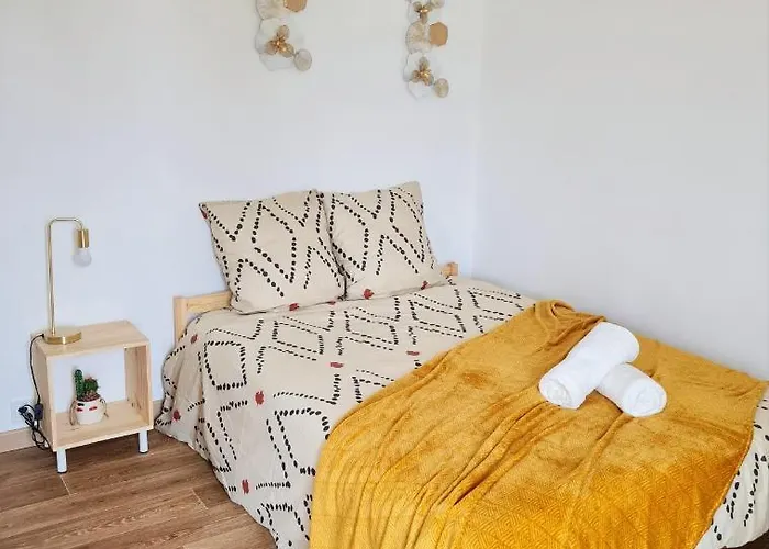 Le Petit Charmeur, Parking, Wifi, Gare